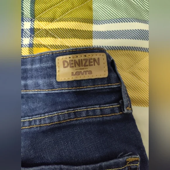 Denizen from Levi's Dark Blue Skinny Jeans - Picture 6 of 11